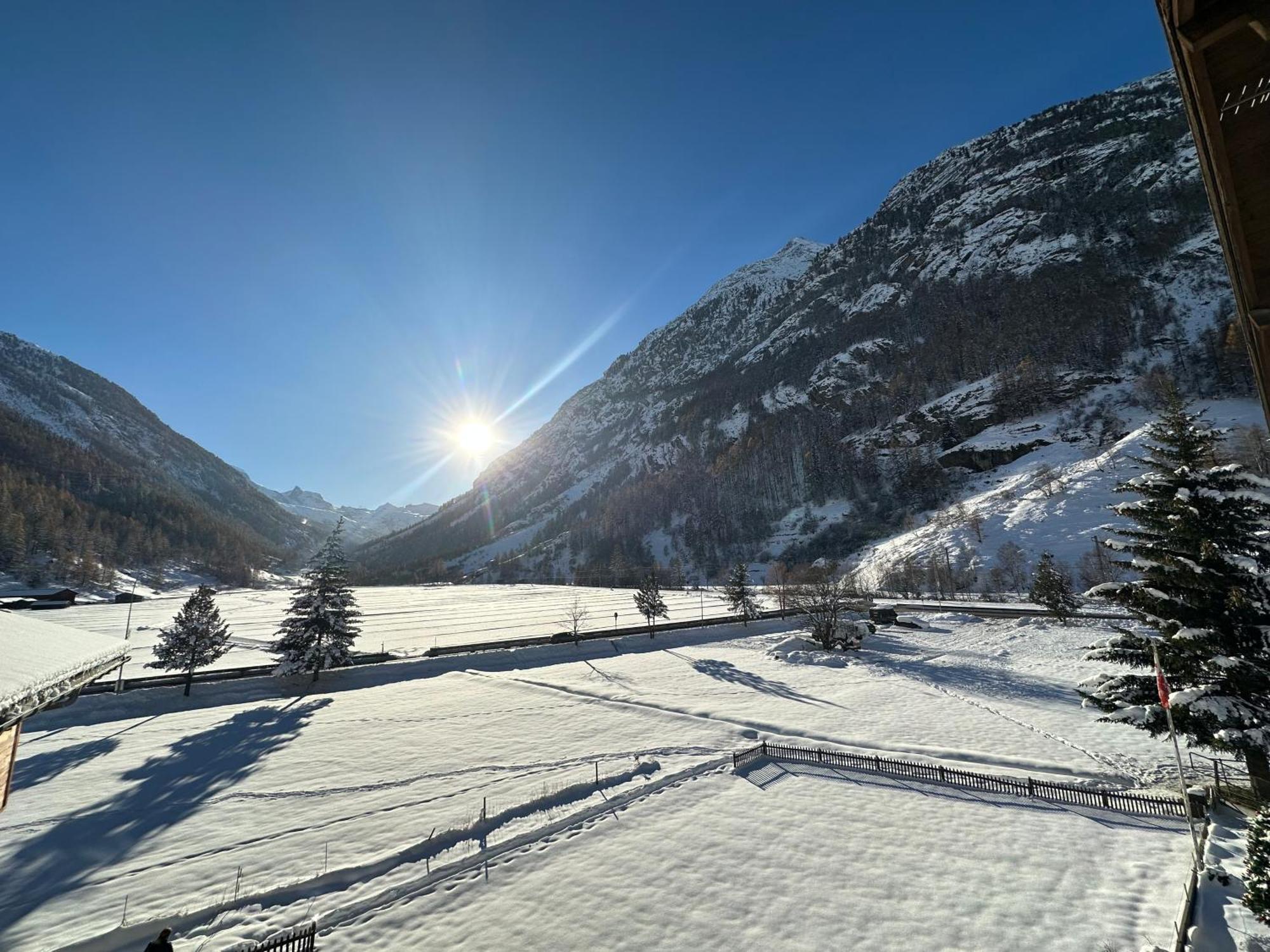 Relaxing Loft Haven Near Zermatt - Parking Free Apartment Tasch Ngoại thất bức ảnh